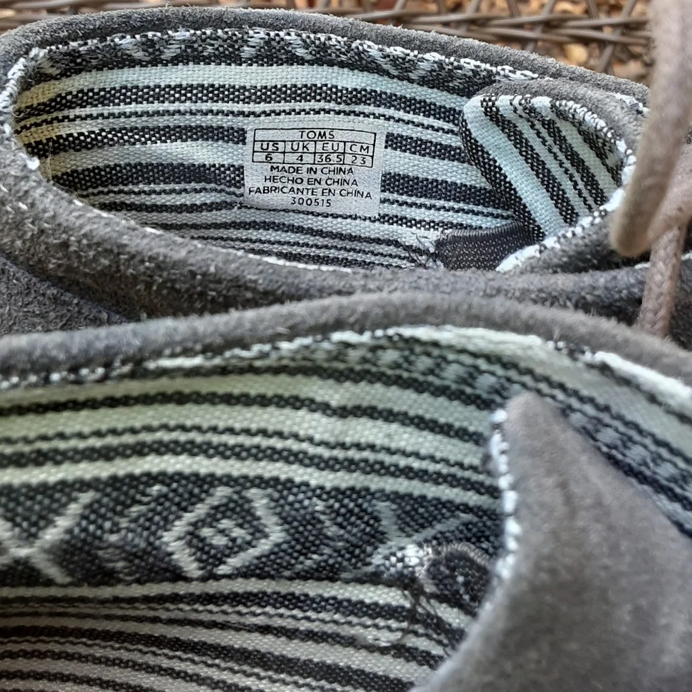 Toms Gray Lace Up Wedge Heel Bootie Size 6.